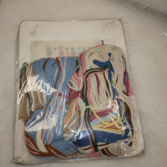 NEEDLEPOINT Dimensions Country Antiques, KIT  NEW - Picture 5 of 5